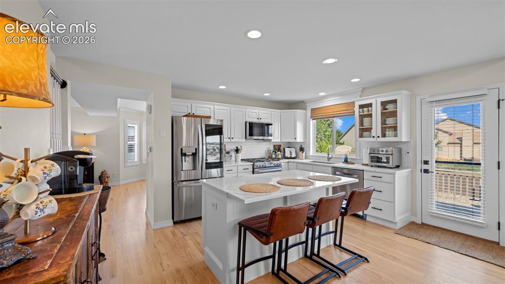 Image 8 of 30: Kitchen