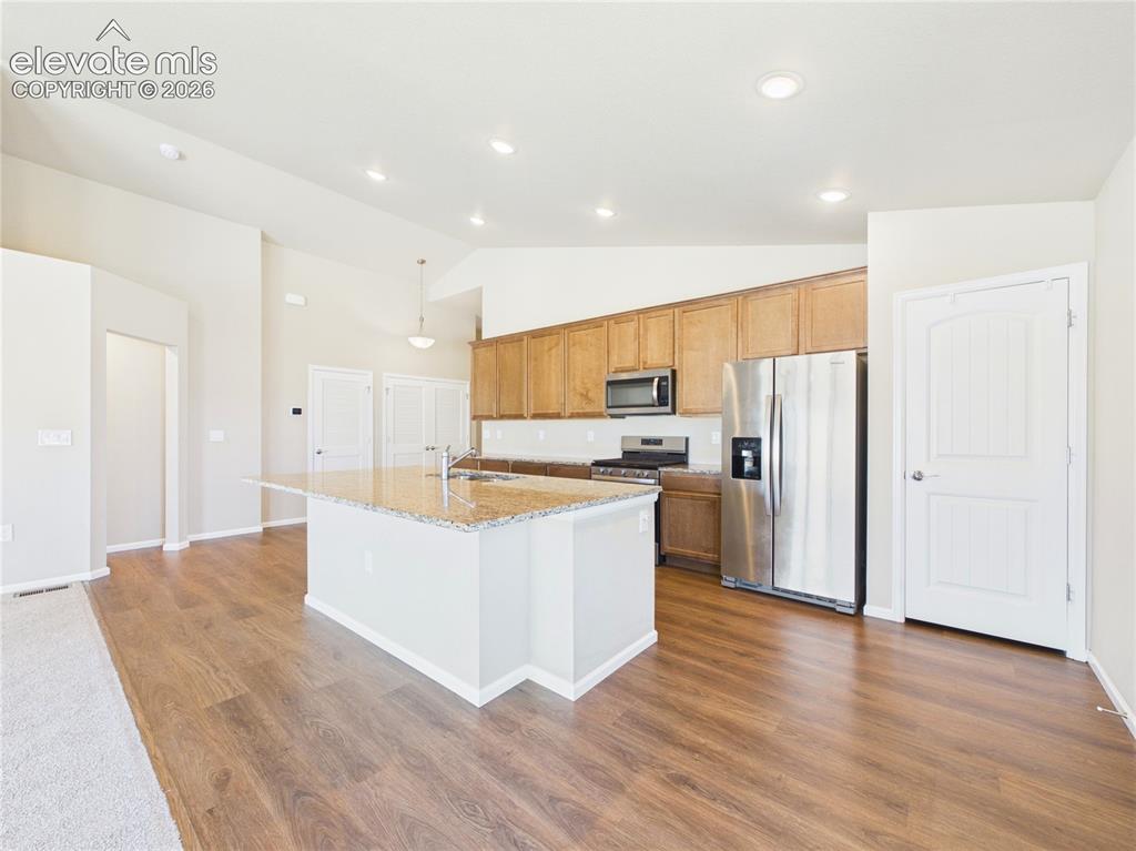 Image 11 of 43: Kitchen