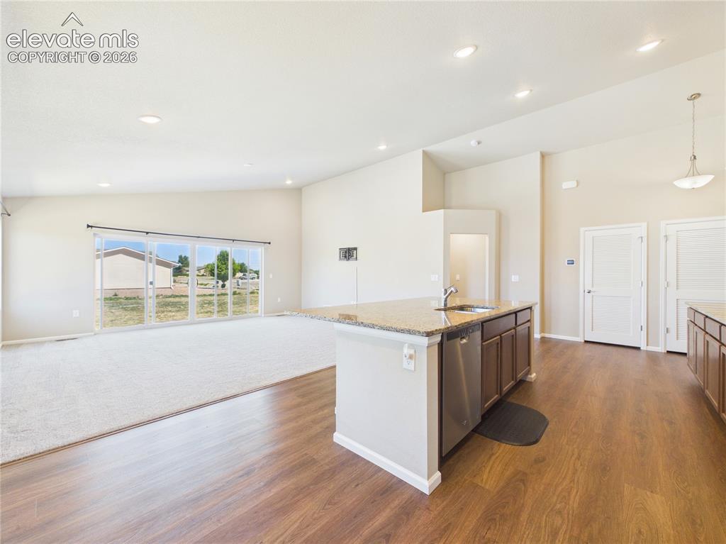 Image 12 of 43: Kitchen