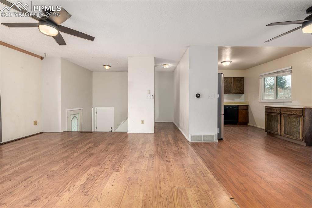 Image 7 of 41: Living Room