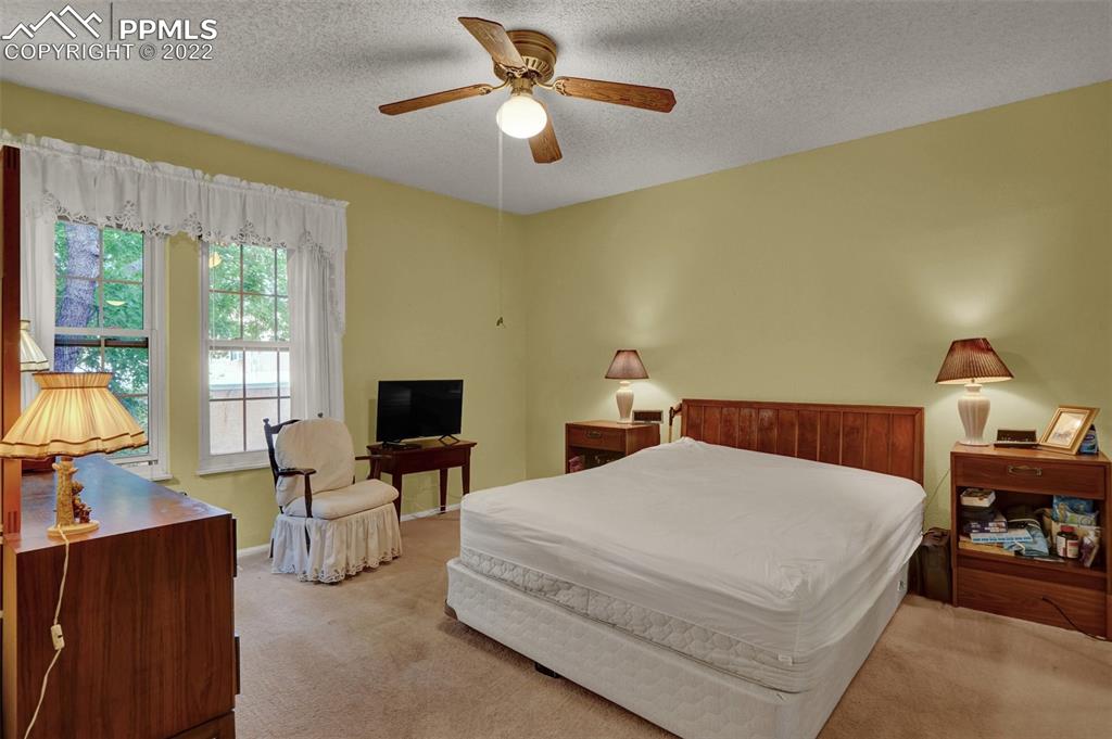 Listing 8183299, Image 18 of 38