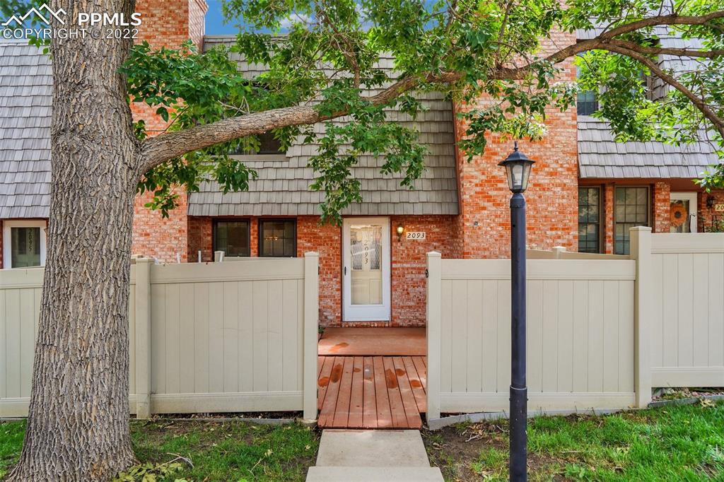 Listing 8183299, Image 2 of 38