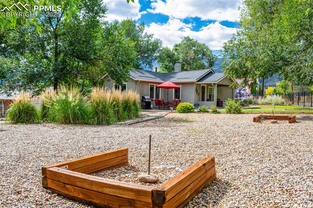 Image 27 of 42: Full landscaped and fenced