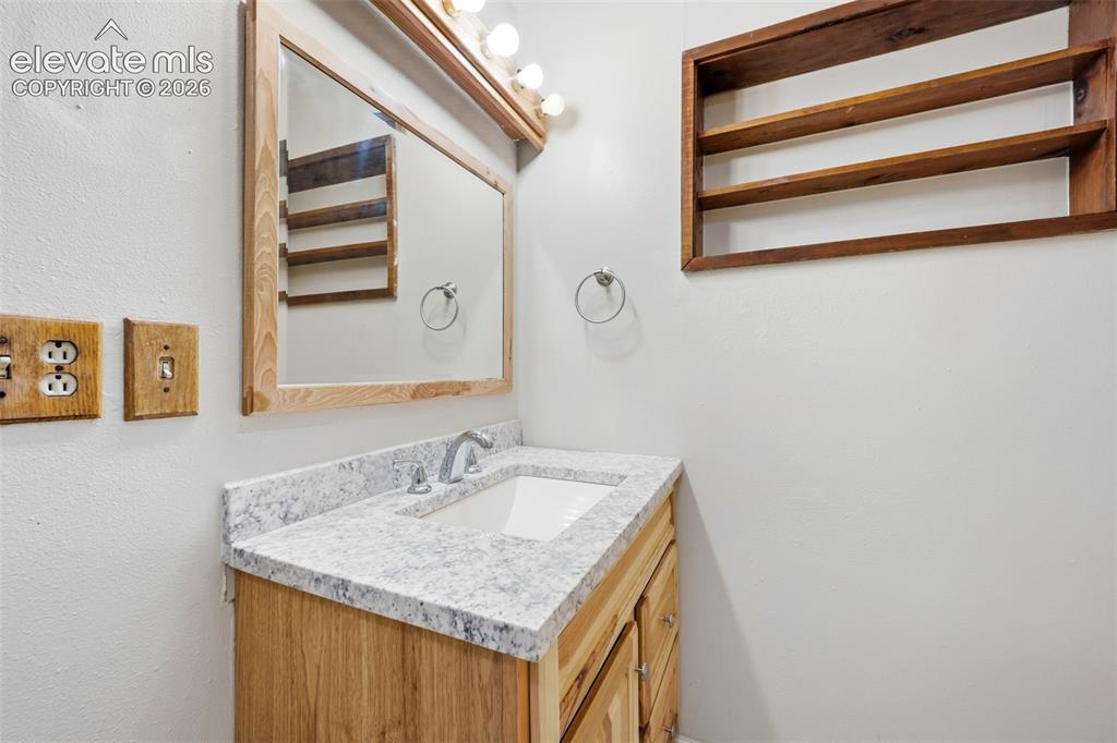 Image 10 of 47: Bathroom