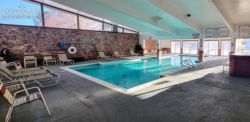 Image 15 of 15: Pool