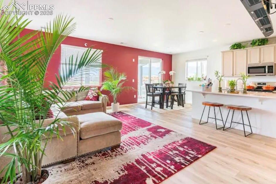 Image 4 of 15: Living Room