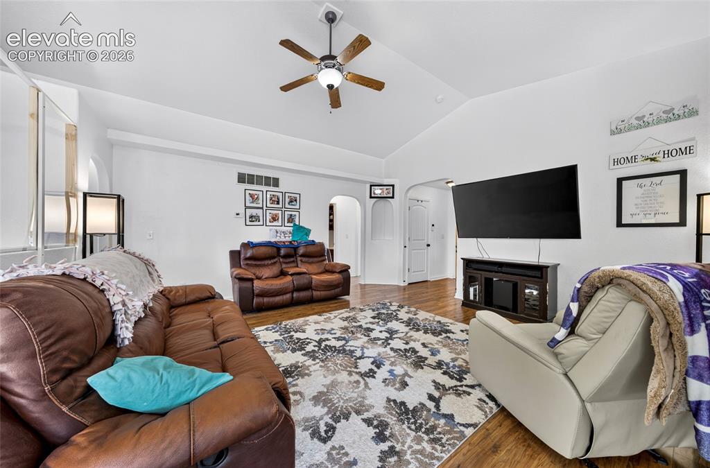 Image 4 of 23: Living Room