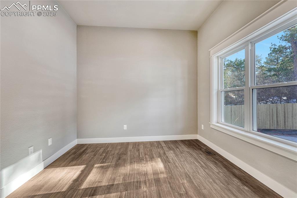 Image 19 of 45: Main level office