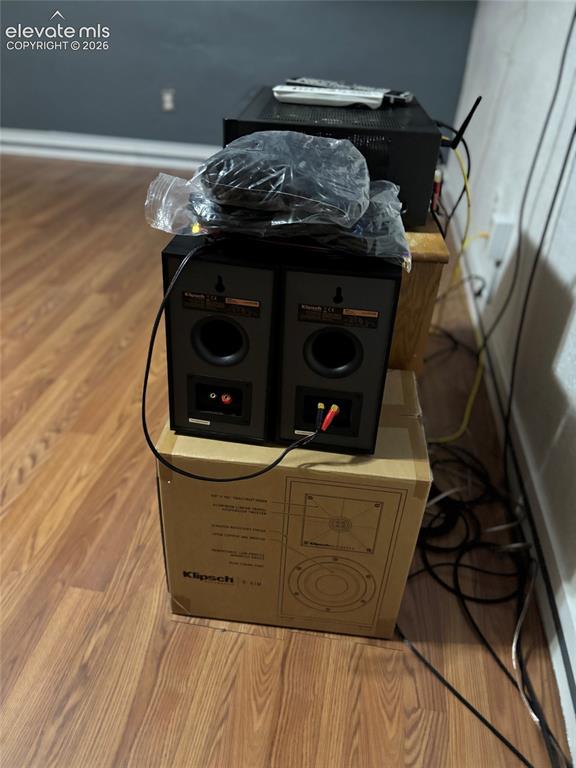 Image 16 of 18: speakers included with the projection TV