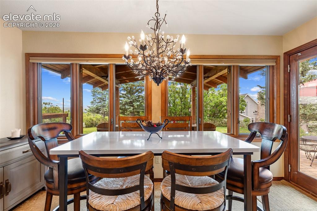 Image 14 of 50: Additional dining nook or could be a reading nook