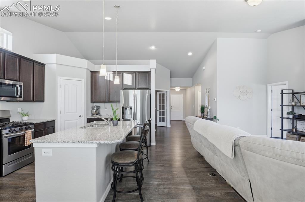 Image 11 of 42: Kitchen