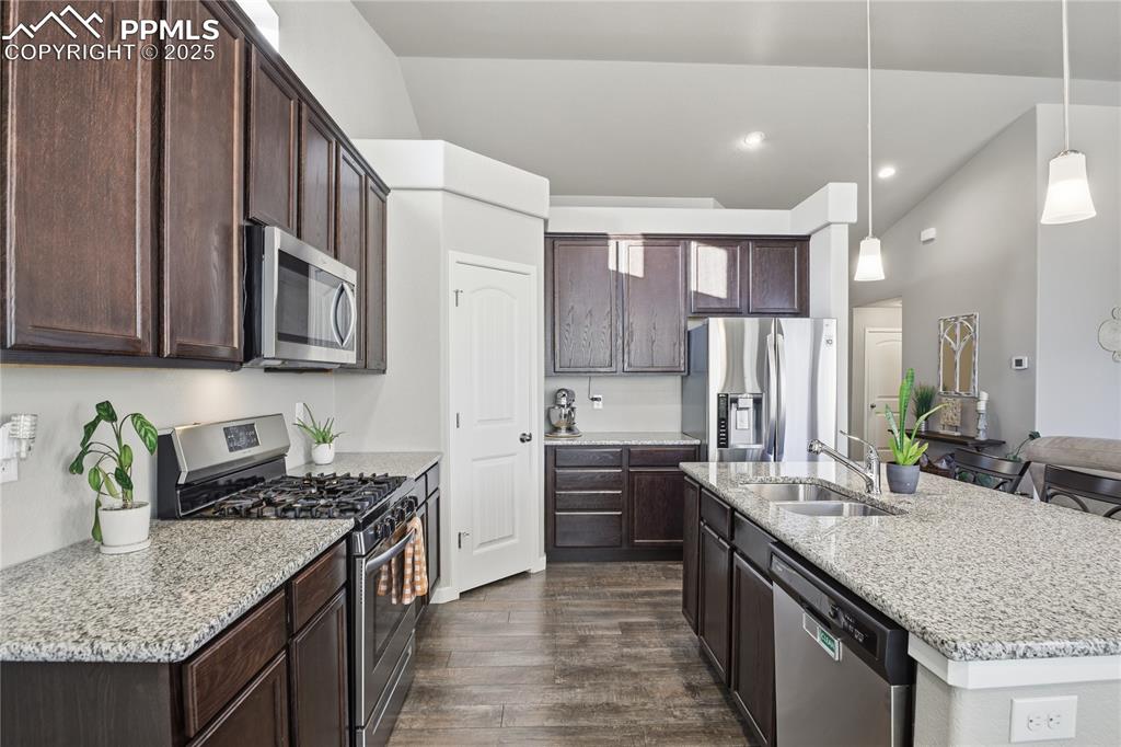 Image 12 of 42: Kitchen