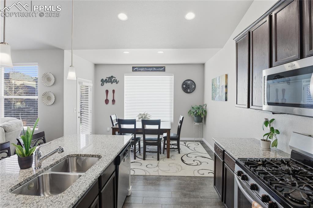 Image 16 of 42: Kitchen