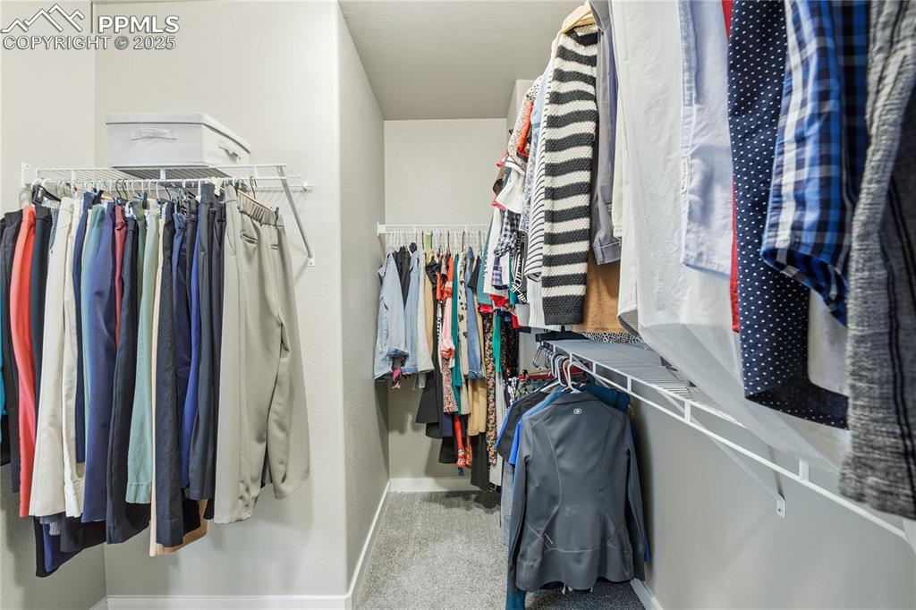 Image 22 of 42: Closet