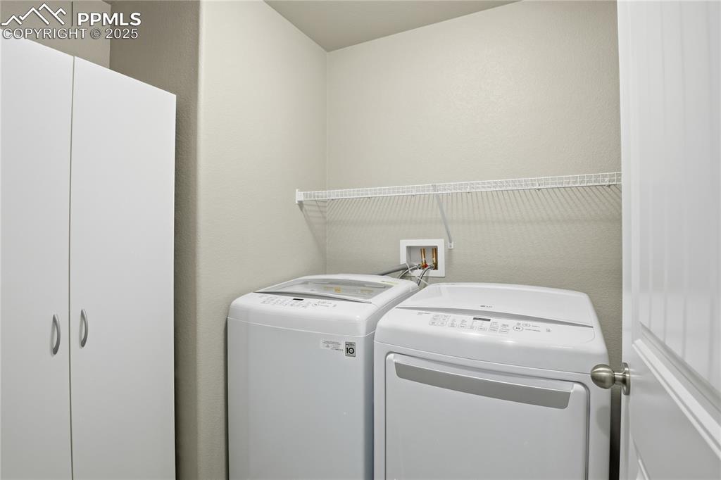 Image 25 of 42: Laundry