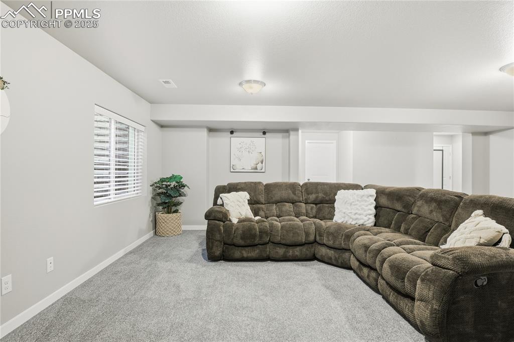 Image 30 of 42: Living Room