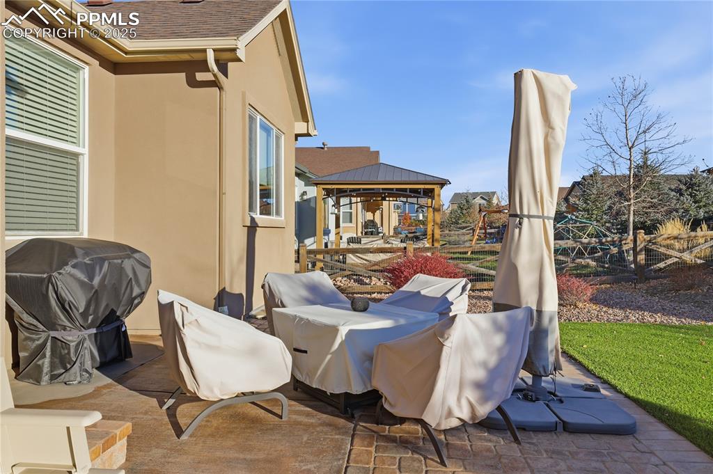 Image 38 of 42: Patio