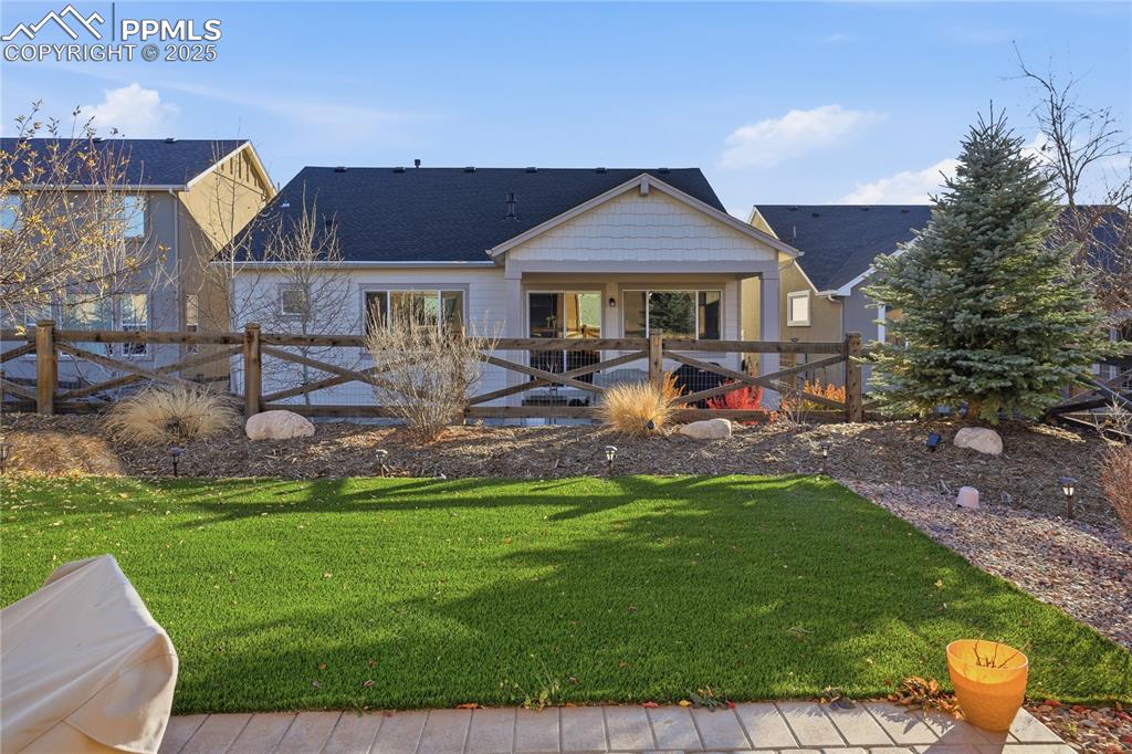 Image 39 of 42: Back of Structure