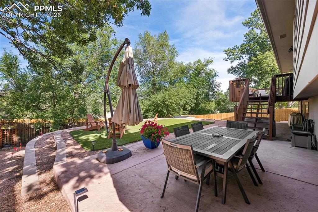 Image 24 of 46: Patio