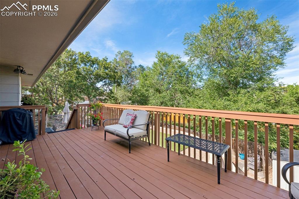 Image 26 of 46: Deck