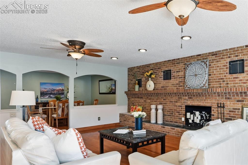 Image 4 of 46: Living Room