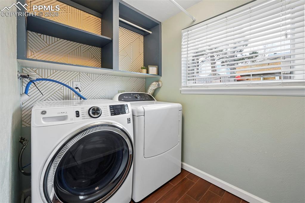 Image 22 of 26: Laundry