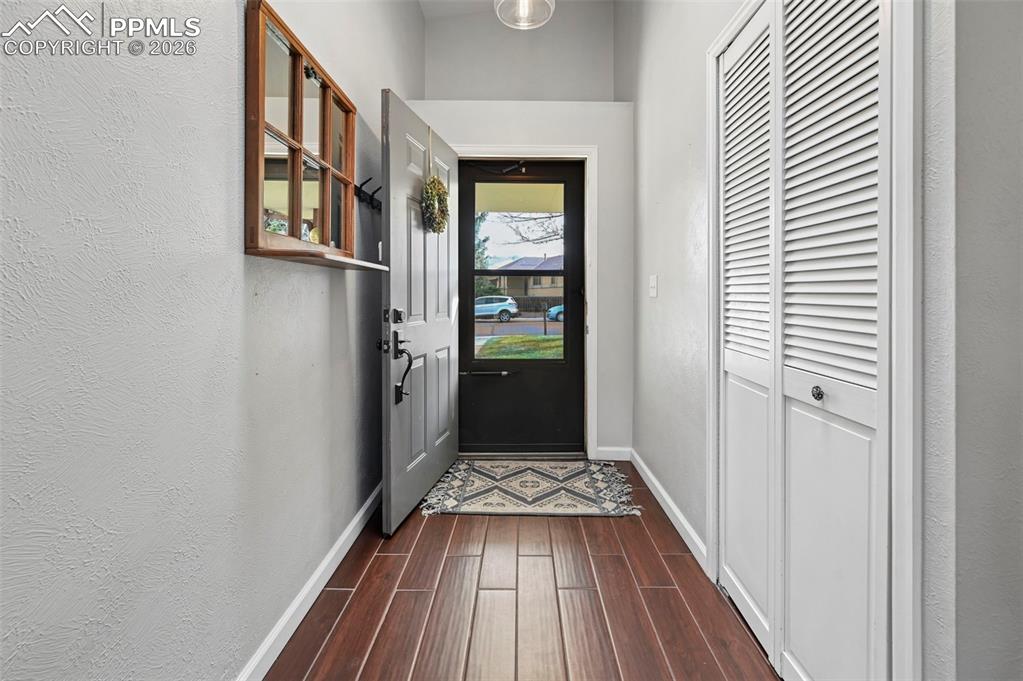 Image 3 of 26: Entry