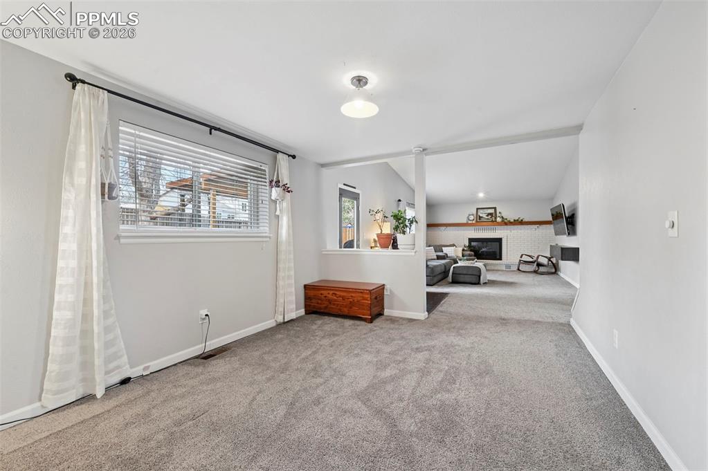 Image 9 of 26: Dining Room