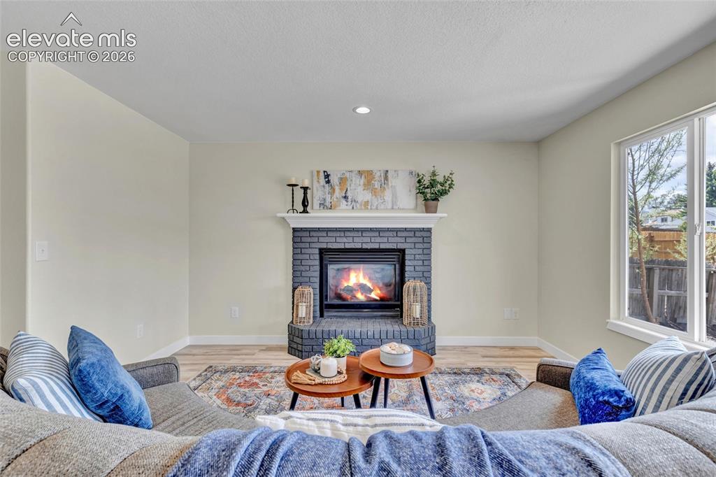 Image 15 of 45: Living Room