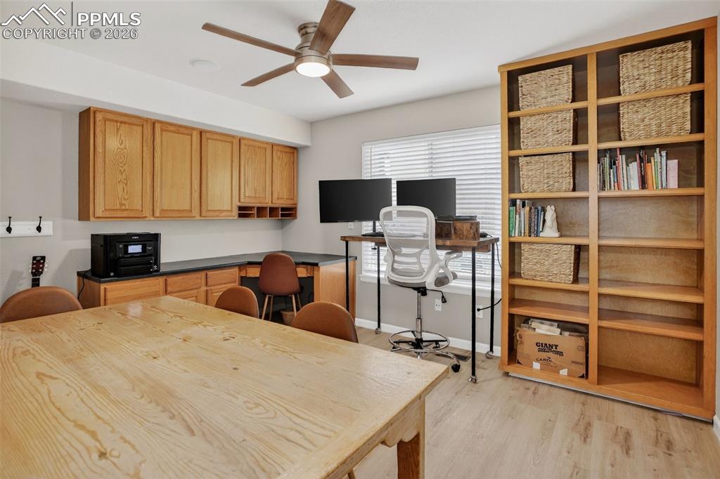 Image 19 of 50: Main level office.