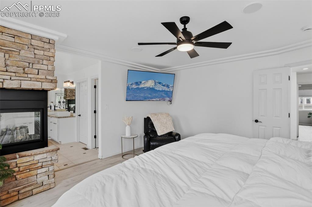 Image 25 of 50: Primary bedroom.