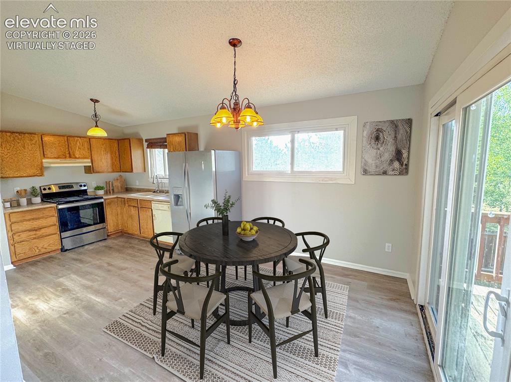 Image 11 of 38: Dining room - virtually staged