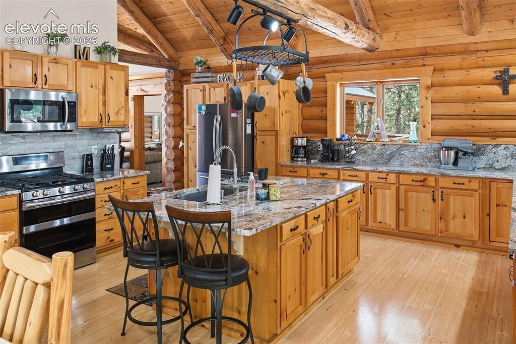 Image 6 of 48: Kitchen