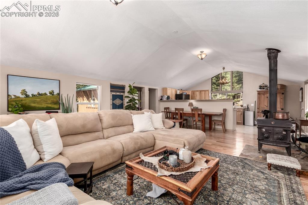 Image 7 of 31: Living Room