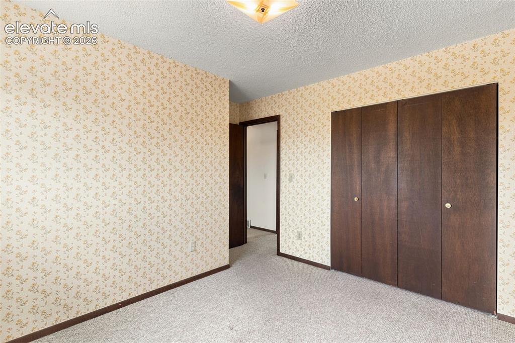 Image 16 of 39: Bedroom