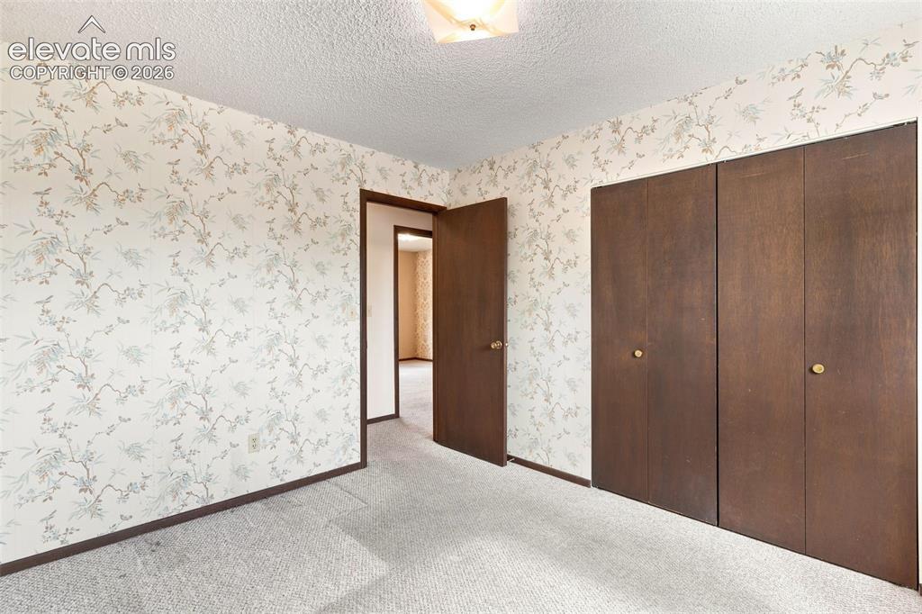 Image 18 of 39: Bedroom