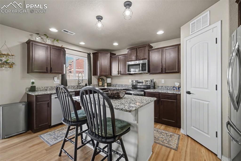 Image 14 of 39: Kitchen