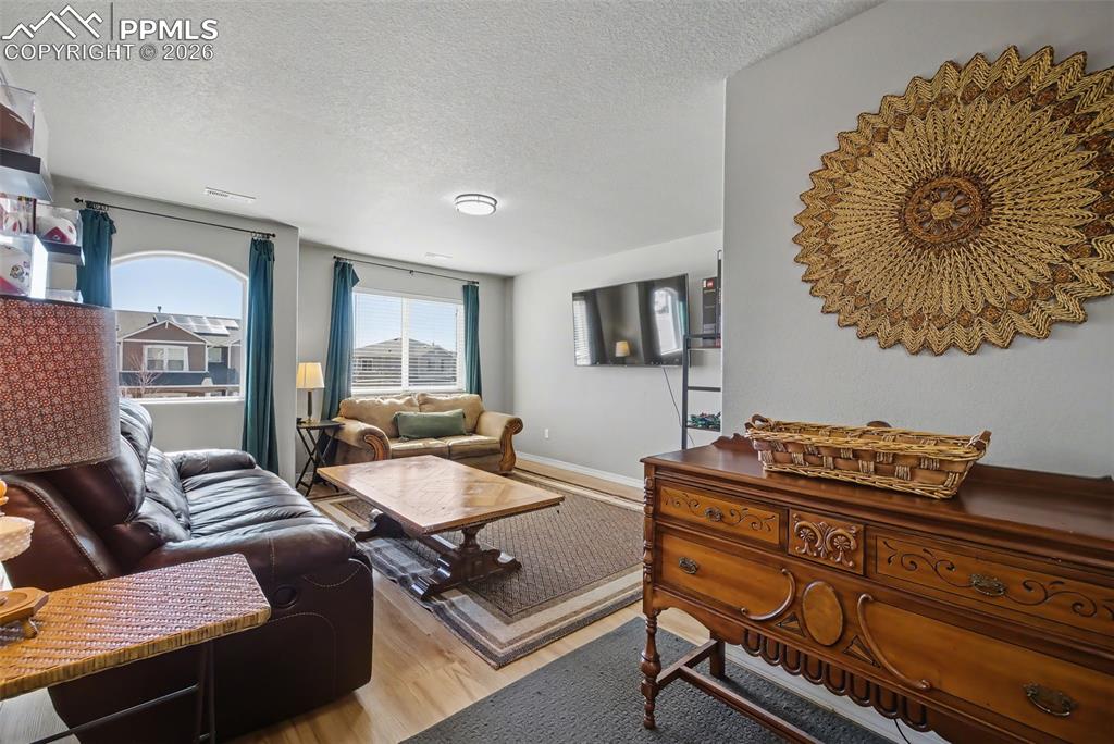 Image 18 of 39: Bathroom