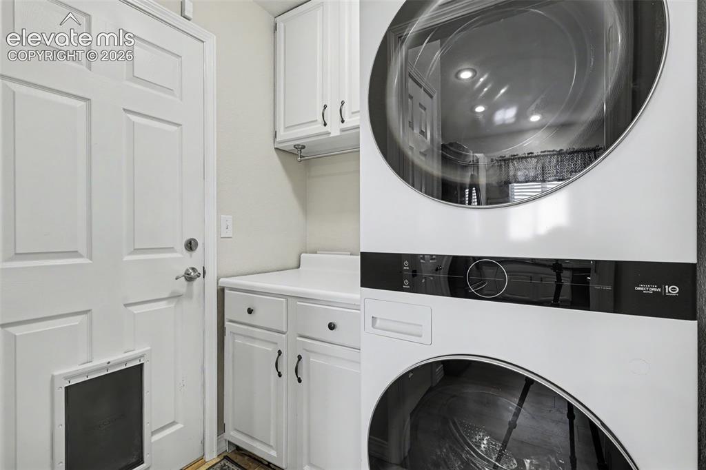 Image 14 of 37: Laundry