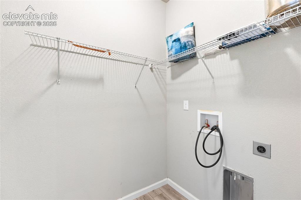 Image 13 of 27: Laundry