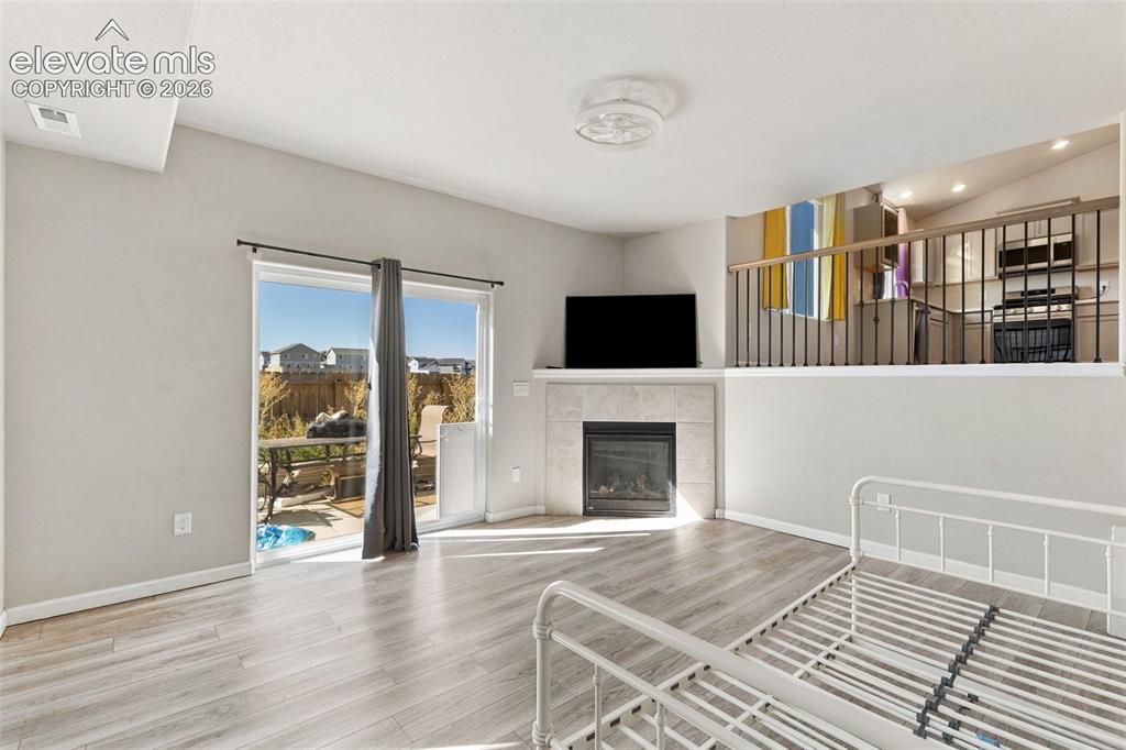 Image 9 of 27: Living Room