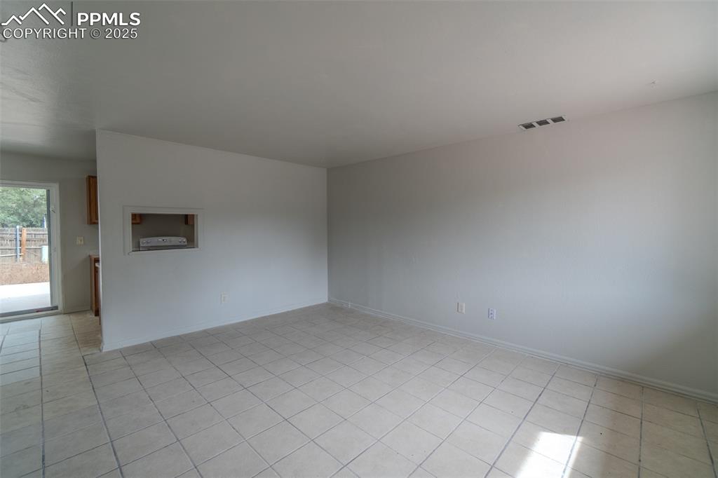 Image 11 of 35: Living Room