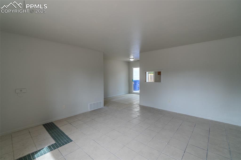 Image 13 of 35: Living Room