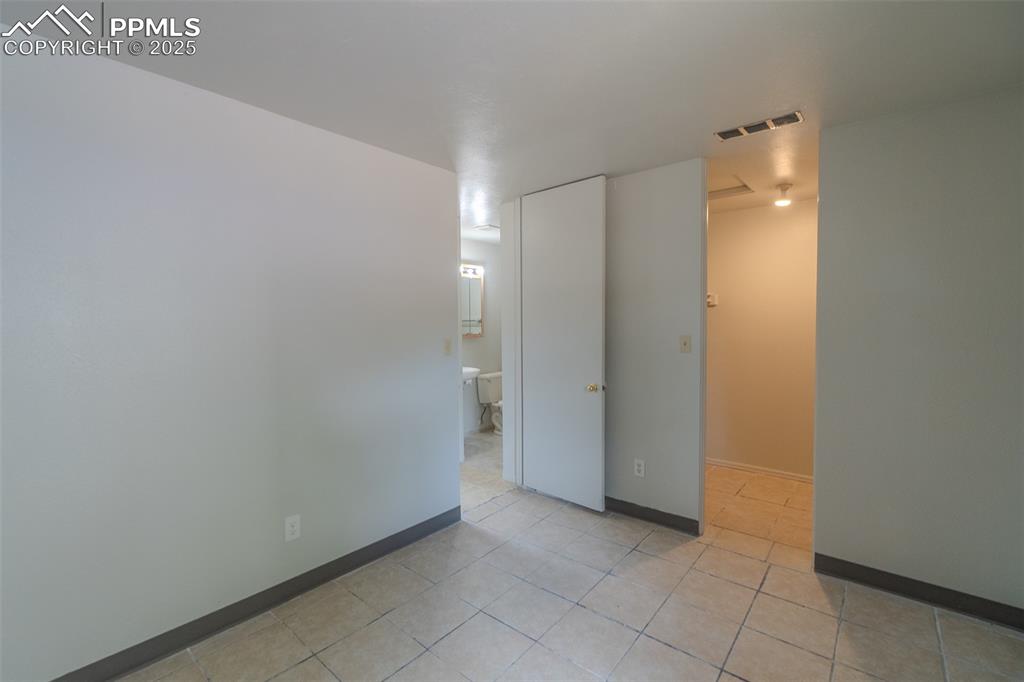 Image 19 of 35: Bedroom