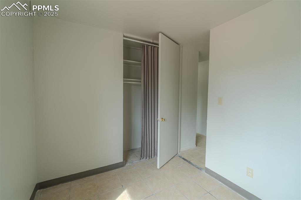 Image 24 of 35: Bedroom