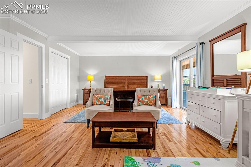 Image 19 of 44: Master Bedroom