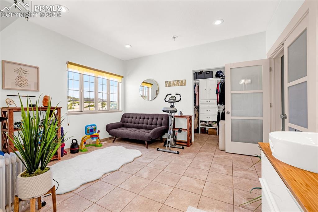 Image 25 of 44: Master Bathroom