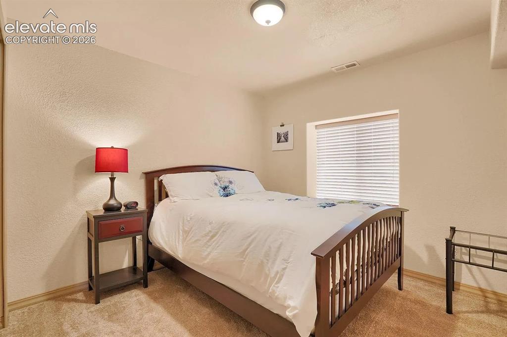 Image 11 of 31: Bedroom