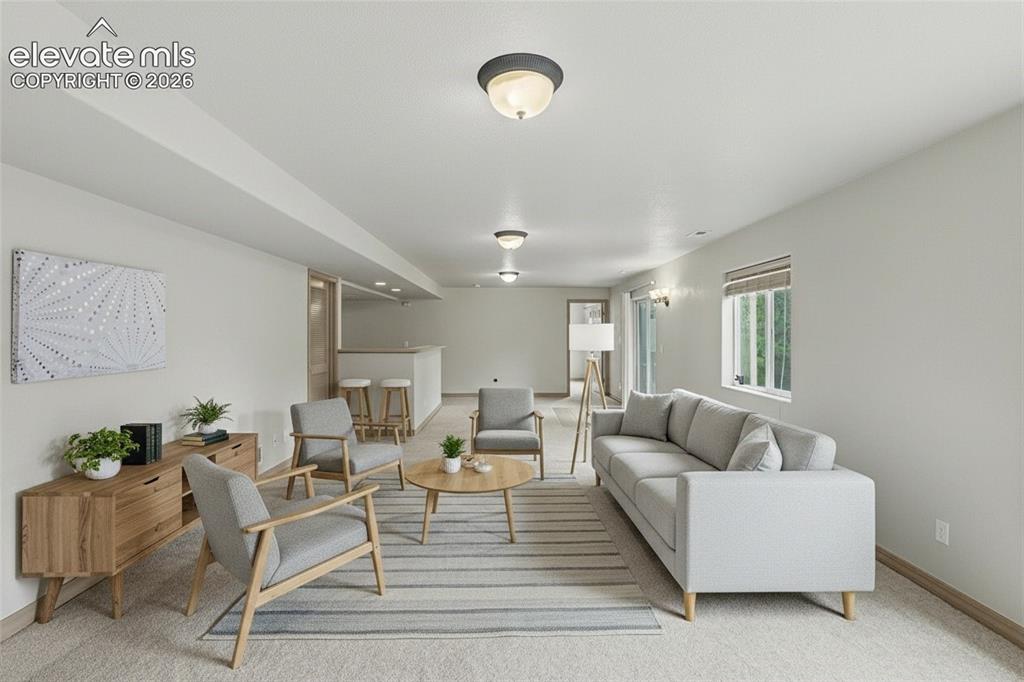 Image 6 of 31: Living Room