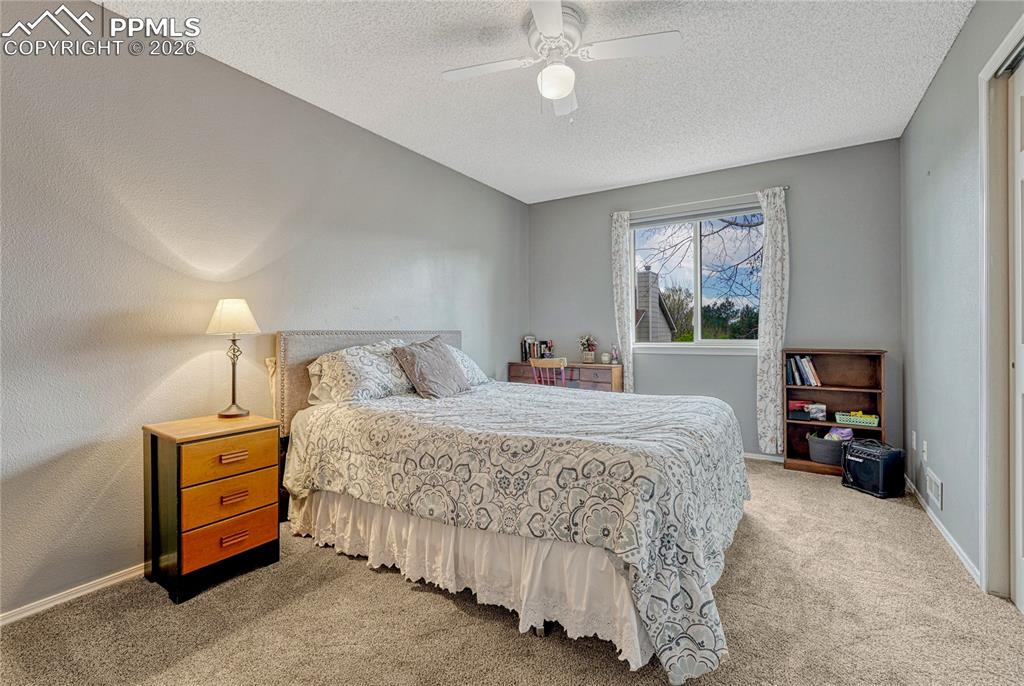 Image 26 of 49: Bedroom